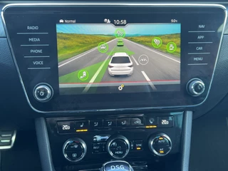 Škoda Superb Navigatie ACC DAB Sportstoelen Elek. Stoel Matrix Beam Stoelverwarming Getint Glas Camera Carplay NL Auto - afbeelding nr 25