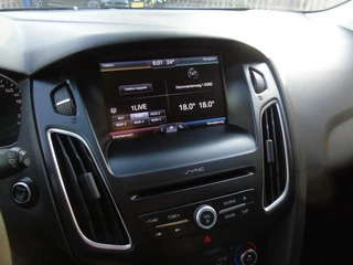 Ford Focus Ford Focus 1.0 Ecoboost 125PK Automaat - 2016 - Airco - Navi - PDC - afbeelding nr 16
