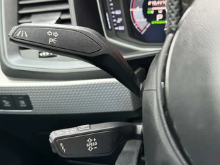 Audi A1 Sportback Audi A1 Sportback 30 TFSI S Line Automaat | Apple CarPlay | LED verlichting | Parkeersensoren achter | Rode remklauwen | Airconditioning | Cruise control | Lane assist | Half leer/stof - afbeelding nr 10