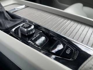 Volvo XC60 Volvo XC60 2.0 D4 AWD INSCRIPTION - PANO - 20 INCH - afbeelding nr 22