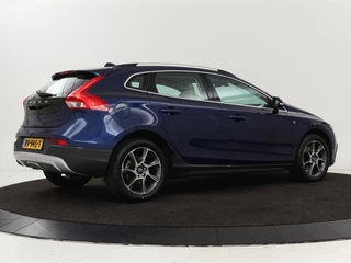 Volvo V40 Volvo V40 Cross Country 2.0 D2 Ocean Race | Leder | Stoelverwarming |  Trekhaak | Climate control | Bluetooth | Cruise control - afbeelding nr 26