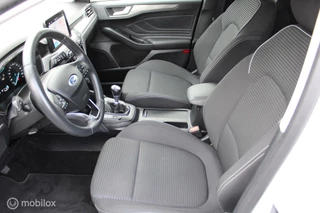 Ford Focus Ford Focus 1.0 EcoBoost 125 PK Titanium Business, Trekhaak, Clima, Donker glas, App connect, Cruise, Clima, Navi, Pdc voor + achter - afbeelding nr 8