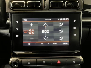 Citroën C3 Citroen C3 1.2 PureTech Max Automaat  Airco Navigatie d.m.v.Apple carplay / Android Auto Parksensoren Lichtmetalen Velgen - afbeelding nr 16