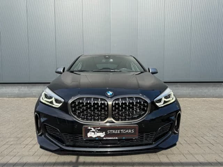 BMW 1 Serie BMW 1-serie M135i xDrive High Executive Pano/cam/Full! - afbeelding nr 8