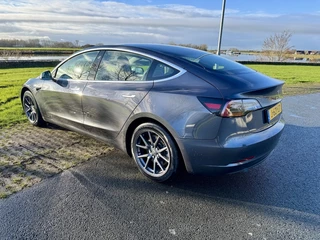 Tesla Model 3 - afbeelding nr 2