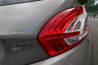Peugeot 208 Peugeot 208 1.2 e-VTi Style AUTOMAAT 82pk NAVI, PDC, Cruise, 1e eigenaar - afbeelding nr 22