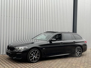 BMW 5 Serie BMW 5 Serie Touring 530e xDrive High Executive | M-Sportpakket | Panorama Dak - afbeelding nr 2