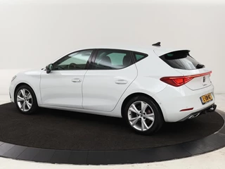 SEAT Leon SEAT Leon 1.5 eTSI FR Intens | Stoel & stuurverwarming |  Trekhaak | Adaptive cruise | Navigatie | Parkeerhulp | Full LED - afbeelding nr 2