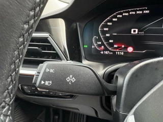BMW 3 Serie BMW 3-serie 330i High Executive, M Pakket, Schuifdak, 19