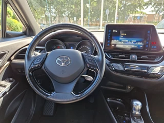 Toyota C-HR Dodehoekdetectie, Navigatie, Parkeersensoren V + A , All-in Rijklaarprijs - afbeelding nr 8