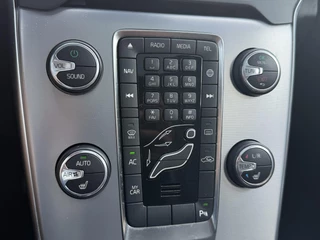 Volvo V40 Volvo V40 2.0 T2 Nordic+ Dealer Onderhouden,Pano,Leder,Navi,Camera,Pdc,Stoelverw,123pk,Clima,Cruise,Lm velgen,N.A.P,6 Bak,Apk tot 06-2026 - afbeelding nr 14