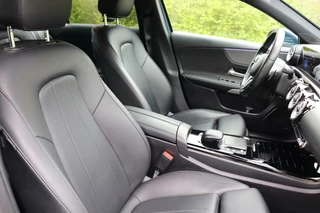 Mercedes-Benz A-Klasse Mercedes A-klasse 250 e phev widescreen cockpit leder stoelverwarming sfeerverlichting climate&cruise control sportzetels - afbeelding nr 24