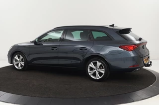 SEAT Leon SEAT Leon 1.5 eTSI FR Intens | Stoel & stuurverwarming |  Adaptive cruise | Trekhaak | Carplay | Sfeerverlichting | Camera | Navigatie - afbeelding nr 2