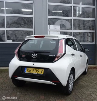 Toyota Aygo Toyota Aygo 1.0 VVT-i x CRUISE CONTROL|AIRCO - afbeelding nr 5