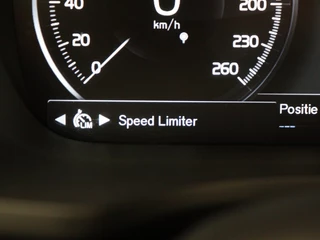Volvo V60 Volvo V60 T6 PLUG-IN HYBRID R-DESIGN SCHUIFDAK ACC KEYLESS 19INCH STOELVER - afbeelding nr 17