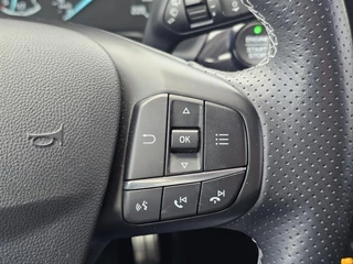 Ford Fiesta Ford Fiesta 1.0 EcoBoost ST-Line Navigatie | Cruise control | Led dagrijverlichting | Climate control | PDC | Lane assist | Dealeronderhouden! - afbeelding nr 17