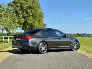 BMW 5 Serie BMW 5-serie 520i High Executive M-Sport|Schuifdak|Head up|20”|Comfortzetels|34.000 km! - afbeelding nr 2