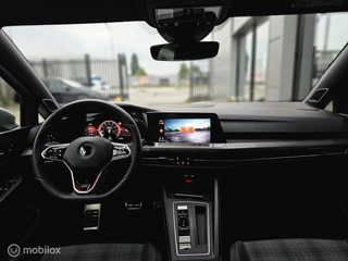 Volkswagen Golf Volkswagen Golf 2.0 TSI GTI Panorama/IQ Light/H&K/Keyless/Camera - afbeelding nr 39