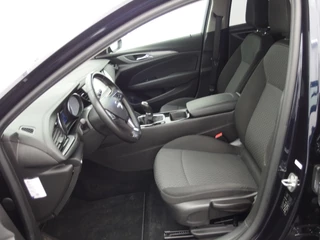 Opel Insignia TREKHAAK / CARPLAY / KEYLESS / NAVI / CLIMA / PDC / BLUETOOTH / CRUISE - afbeelding nr 25