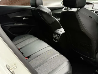 Peugeot 3008 Peugeot 3008 1.2 Automaat Panodak Carplay Led Cruise NL Auto 2019 2 De Eigenaar Vol Opties Camera Trekhaak Pdc Onderhouds Historie Aanwezig - afbeelding nr 15