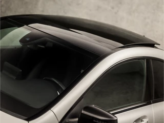 Mercedes-Benz CLA Mercedes-Benz CLA 180 AMG Sport Automaat (SCHUIFDAK, APPLE CARPLAY, GROOT NAVI, LEDER/ALCANTARA, STOELVERWARMING, SPORTSTOELEN, CRUISE, KEYLESS START, NIEUWSTAAT) - afbeelding nr 31