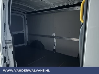 Ford Transit Ford Transit 2.0 TDCI 131pk L3H2 Euro6 Airco | Navigatie | Camera | Cruisecontrol | Apple Carplay | Stoelverwarming Android Auto, Parkeersensoren, Verwarmde voorruit, Bijrijdersbank - afbeelding nr 12