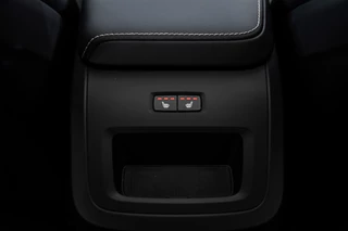 Volvo XC60 | S/K-Panodak | Dig. Cockpit | Adapt. Cruise | Memory Stoelen | Elek. Klep | Stoel-+stuurverw. | Camera | NAV+App. Connect | LM 19