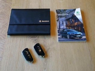Škoda Octavia Skoda Octavia Combi 1.0 e-TSI 110pk DSG Business Edition | Navigatie | Full LED | Trekhaak - afbeelding nr 45