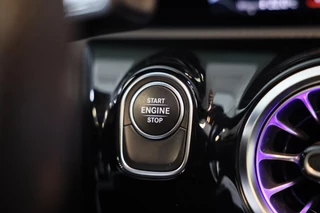 Mercedes-Benz A-Klasse Mercedes-Benz A-klasse 250 e AMG 45 Look / AUT / Digital Cockpit / Cruise Control / Sfeerverlichting / Camera / Pano / 19 Inch - afbeelding nr 30