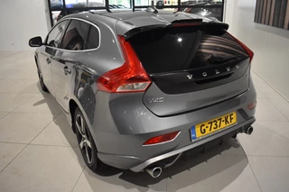 Volvo V40 Volvo V40 T3 153pk Polar+ Sport | Panodak | Camera | Keyless | Styling Kit - afbeelding nr 6