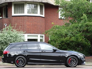Mercedes-Benz C-Klasse Mercedes-Benz C-Klasse Estate C63 AMG S 510PK V8 BI-Turbo / Edition 1 / CARBON / LED - afbeelding nr 3