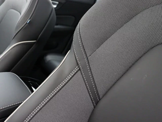 Volvo S60 Volvo S60 T6 PLUG-IN HYBRID LONG RANGE PLUS DARK SCHUIFDAK 19INCH HARMAN K - afbeelding nr 15