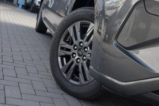 Ford E-Transit Ford E-Transit Cust. 320 L2H1 Limited 65 kWh 218pk | VOORRAAD | Inklapbare trekhaak | 17 inch lichtmetalen velgen (Carbonised Grey) | Driver Assistent Pack Premium | AGM accu | 3-fase laadkabel mode 3 32A, 10 meter | Centrale dubbele vergrendeling | Vehicle Integration System - afbeelding nr 3