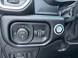 Dodge Ram Dodge Ram 5.7 V8 4x4 LPG LARAMIE SPORT bj2021 *Pano *Adaptive *Leer *360gr Camera - afbeelding nr 19