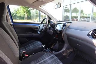 Peugeot 108 Peugeot 108 1.0 E-VTi AUTOMAAT Allure 72pk 5drs. Clima, Carplay, LIM, Camera - afbeelding nr 14