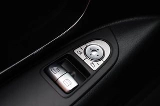 Mercedes-Benz Vito Mercedes-Benz Vito 116 CDI L3 XXL | AMG Edition | Multibeam Led | Dodehoek detector | Rijstrookassistent | CarPlay | Camera | Side-Bars | DAB | Cruise control | 3-Zitter | BPM Vrij | Fabrieksgarantie - afbeelding nr 25