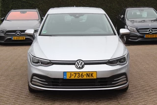Volkswagen Golf Volkswagen Golf 1.5 eTSI Style / Camera / Head-up / Virtual Cockpit / Leder&Alcantara / 17'' / Keyless / ACC / DAB / Full LED / Stoelverwarming - afbeelding nr 8