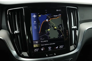 Volvo V60 Volvo V60 2.0 T6 Recharge AWD R-Design | Trekhaak |  Stoel & stuurverwarming | Adaptive cruise | Carplay | Camera | Keyless | Navigatie | Full LED | Dodehoek detectie | Half leder - afbeelding nr 9