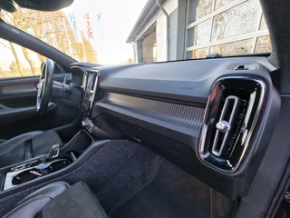 Volvo XC40 Volvo XC40 2.0 B4 R-Design 208PK|ACC|Clima|trekhaak|LED|360'Camera| - afbeelding nr 14