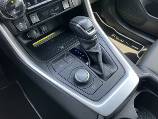 Toyota RAV4 Toyota RAV4 2.5 Hybrid AWD Bi-Tone AUT. | 1e eigenaar | 360 gr. camera | navigatie | panoramadak | JBL audio | rij assistentie - afbeelding nr 39