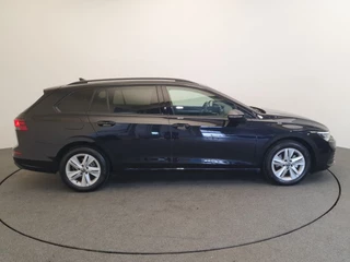 Volkswagen Golf Volkswagen Golf Variant 1.0 eTSI 110pk DSG/AUT Life Camera, ACC, Winterpakket - afbeelding nr 22