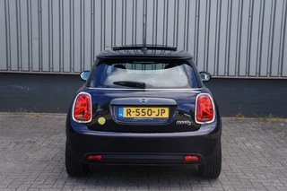 MINI Electric Mini Cooper S Electric Yours 33 kWh / Dealerauto / PANO / Harman Kardon / Camera / Stoelvw / Head up - afbeelding nr 6