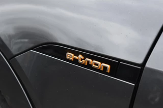 Audi e-tron Audi e-tron e-tron 50 quattro Launch edition Black 71 kWh Pano Lane ACC Luchtvering - afbeelding nr 45