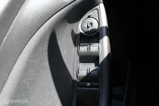 Ford Focus Ford Focus Wagon 1.5 Red Edition 18Inch/Trekhaak/NAP/Cruise - afbeelding nr 27