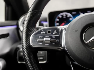 Mercedes-Benz A-Klasse Automaat (APPLE CARPLAY, GROOT NAVI, SFEERVERLICHTING, CAMERA, LEDER/ALCANTARA, SPORTSTOELEN, STOELVERWARMING, GETINT GLAS, WIDESCREEN, NIEUWE APK, NIEUWSTAAT) - afbeelding nr 18
