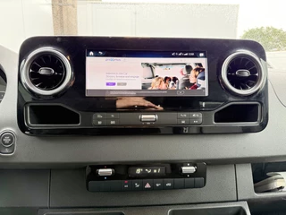Mercedes-Benz Sprinter Automaat L3H2 Dubbele Cabine Mercedes ME MBUX Climate Control Camera Navigatie Trekhaak DOKA DC - afbeelding nr 18