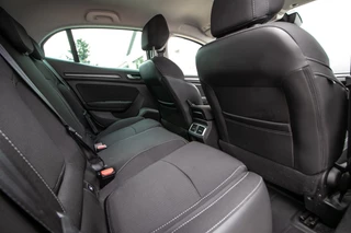 Renault Megane E-Tech Renault Megane E-Tech 1.6 Plug-In Hybrid 160 Zen - All-in rijkrprs | Navi | Carplay | Cruise | Stoelverw. - afbeelding nr 6
