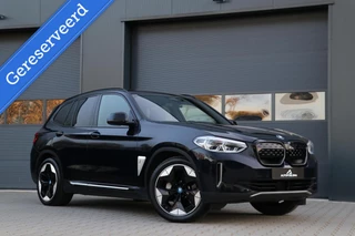 BMW iX3 High Executive 80 kWh SOH100% AdaptivCruise Panodak Headup 360View Harman/Kardon Trekhaak PrivacyGlass Blindspot Sportzetels Leder BJ2021