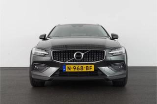 Volvo V60 Volvo V60 Cross Country 2.0 B5 AWD Pro 250pk > Kleur: PINE GREY/Blis/Trekhaak/Pilot assist... - afbeelding nr 8