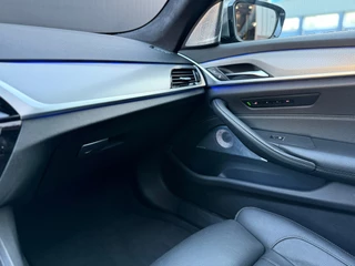 BMW 5 Serie BMW 5-serie M550i xDrive M-Pakket|Pano|Softclose|B&W|Alcantara|360|Leder - afbeelding nr 86